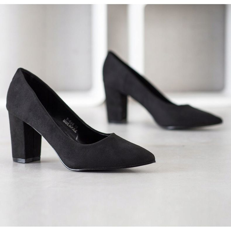 Renda Černá Pumpy Na Sloupu 1