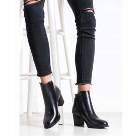 J. Star Pohodlné kozačky na sloupku černá 1 J. Star Pohodlné kozačky na sloupku černá 1