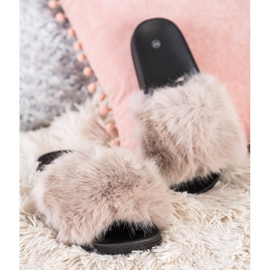 SHELOVET Pohodlné kožešinové pantofle béžový 2