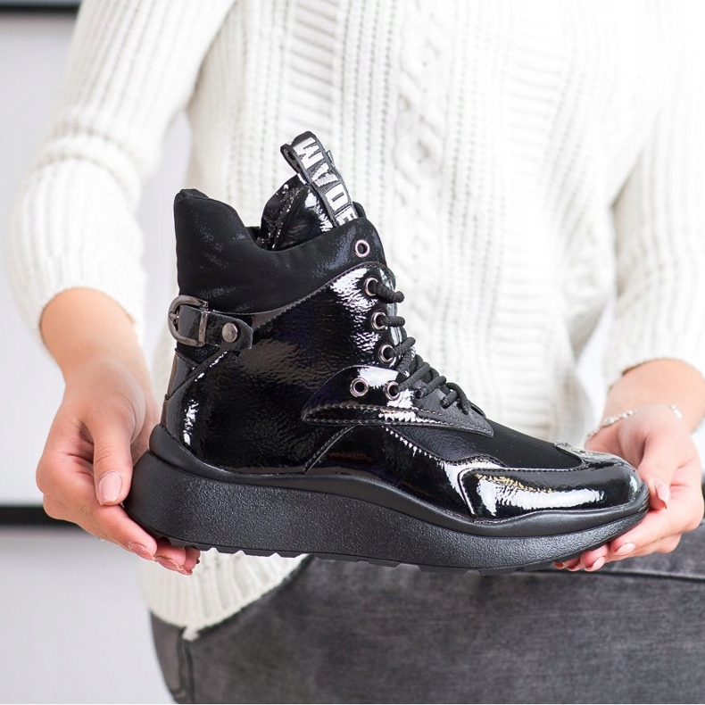 SHELOVET Sportovní boty s izolací černá 2