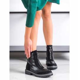 J. Star Teplí dělníci na jezdci černý 1