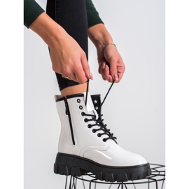 SHELOVET Lakované lapače na platformě bílý 1