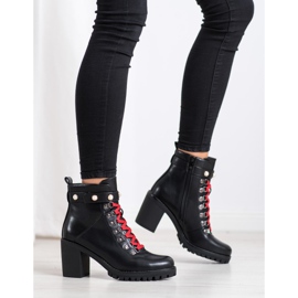 Ideal Shoes Skalní boty na sloupku černý 2