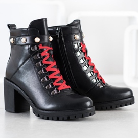 Ideal Shoes Skalní boty na sloupku černý 1