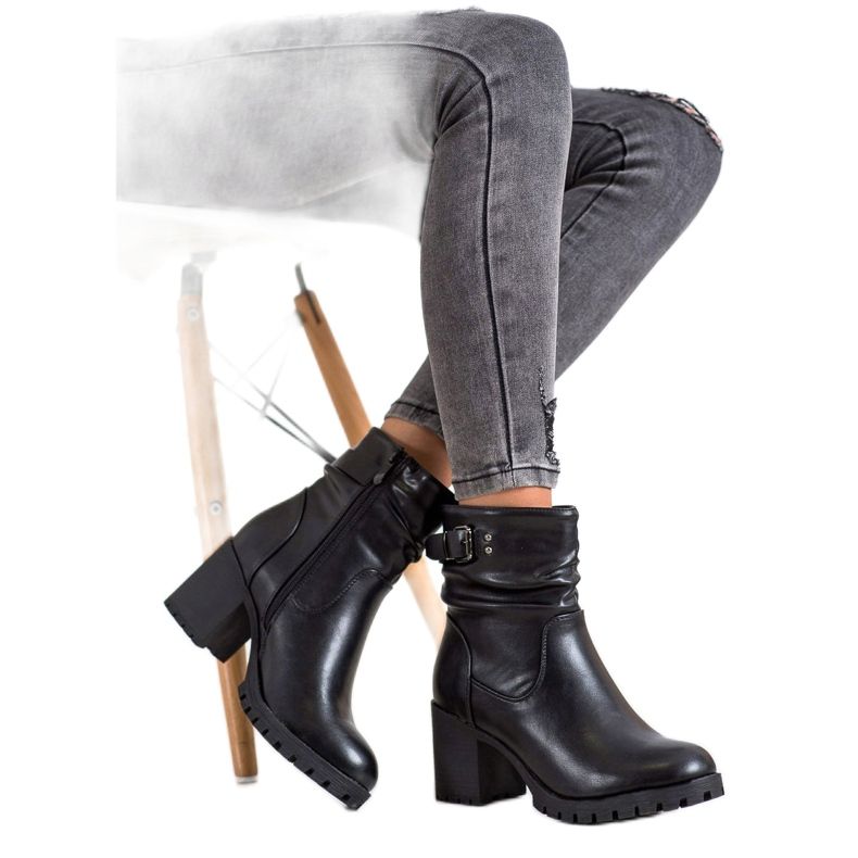 SDS Vysoké boty s izolací černý 2