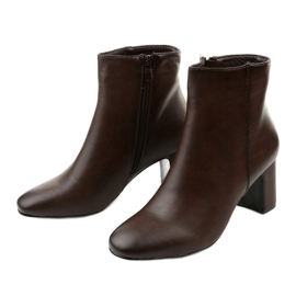 Hnědé kotníkové boty z ekokůže na sloupku Nilandaley hnědý 2