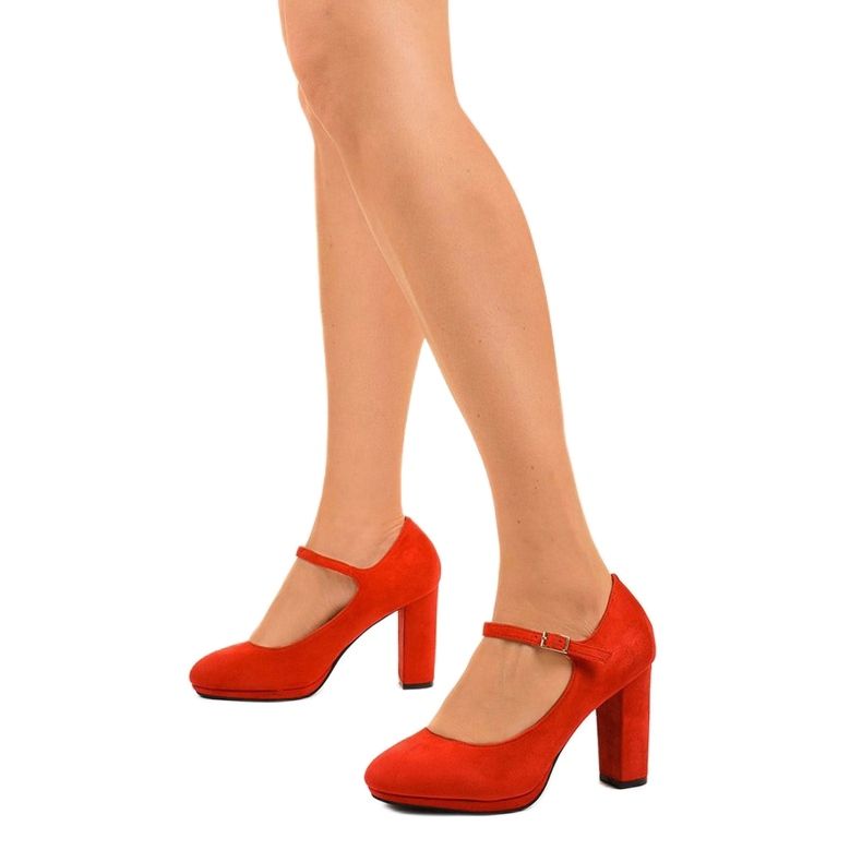 Červené semišové lodičky na sloupku Neridan 1