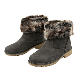 Šedé dámské zateplené boty od Giserelle šedá 2