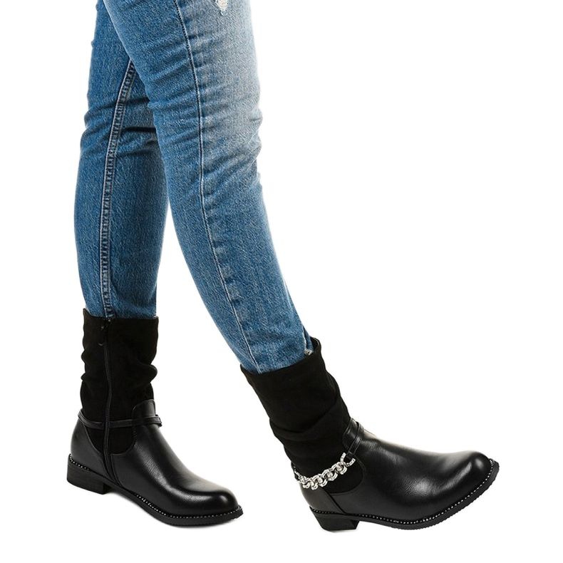 Černé, ploché, zateplené boty se zipem Petgella černá stříbrný 1 Černé, ploché, zateplené boty se zipem Petgella černá stříbrný 1