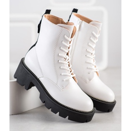 Seastar Bílé lapače na platformě bílý černý 2