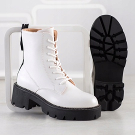 Seastar Bílé lapače na platformě bílý černý 1