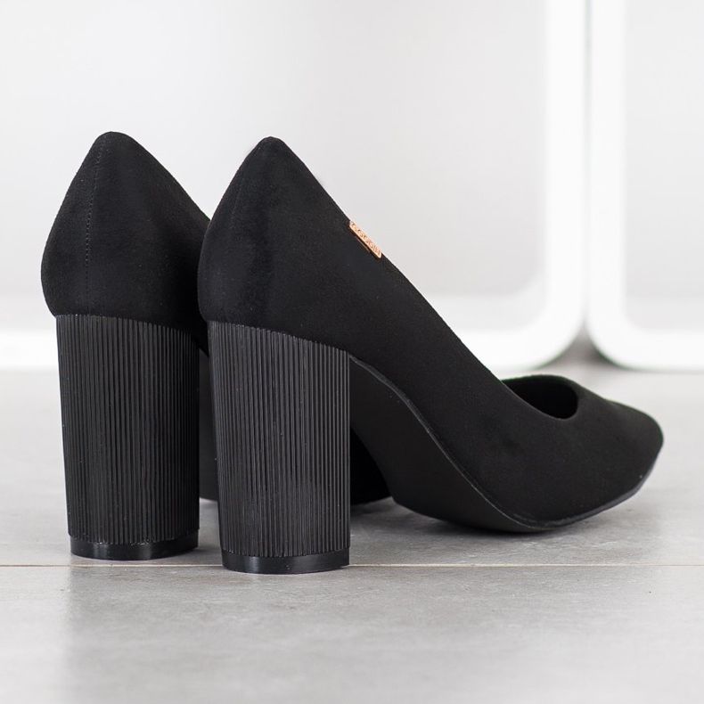 Goodin Čerpadla Na Sloupu černý 1