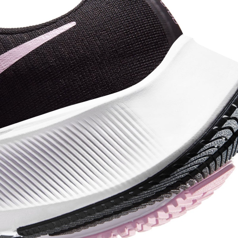 Běžecké boty Nike Air Zoom Pegasus 37 W BQ9647-007 černý 1