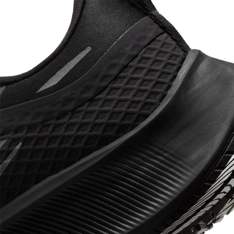 Běžecké boty Nike Air Zoom Pegasus 37 Shield M CQ7935-001 černý 1