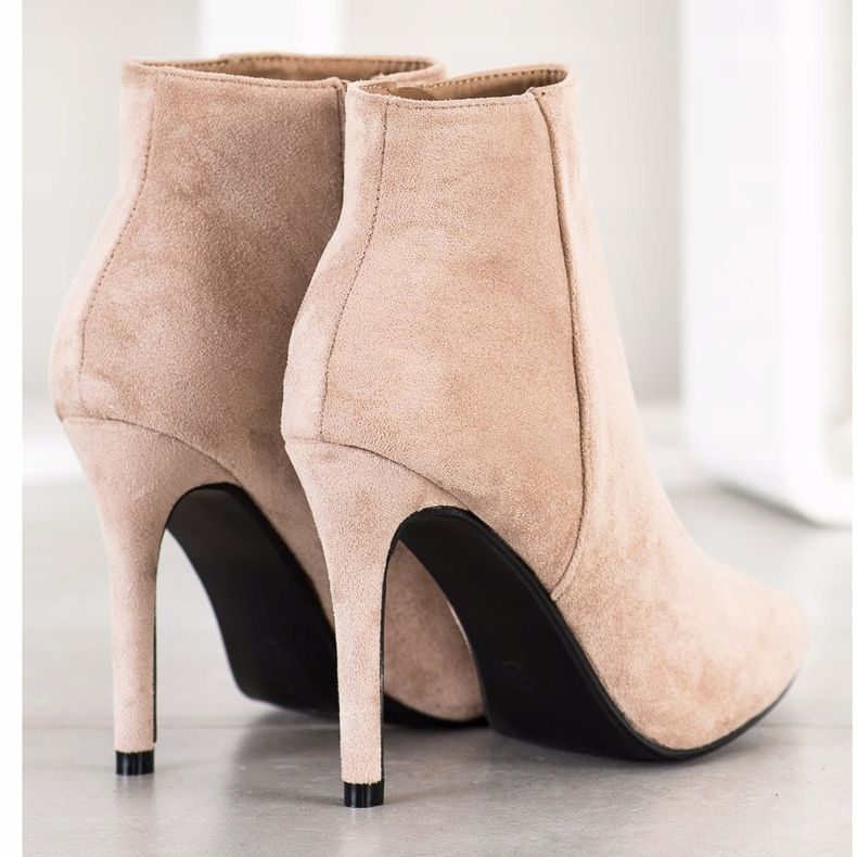 Small Swan Stylové kozačky na vysokém podpatku béžový 1