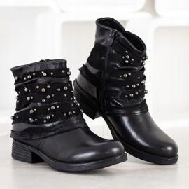 Queentina Pohodlné kozačky s ozdobami černá 1 Queentina Pohodlné kozačky s ozdobami černá 1