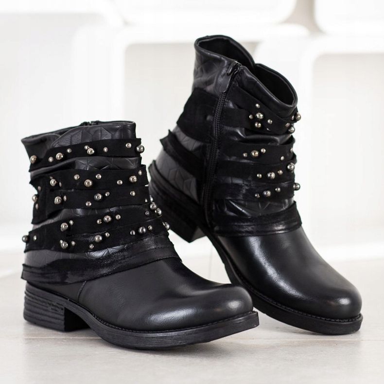 Queentina Pohodlné kozačky s ozdobami černá 1 Queentina Pohodlné kozačky s ozdobami černá 1