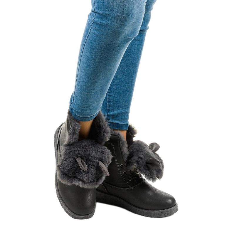 Šedé zateplené boty od Alrindra šedá 1