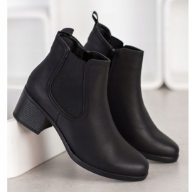 J. Star Boty Na Nízkém Postu černý 2