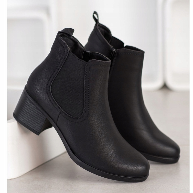 J. Star Boty Na Nízkém Postu černá 2