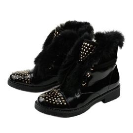 Černé ploché lakované dámské boty s plochou izolací černý 1