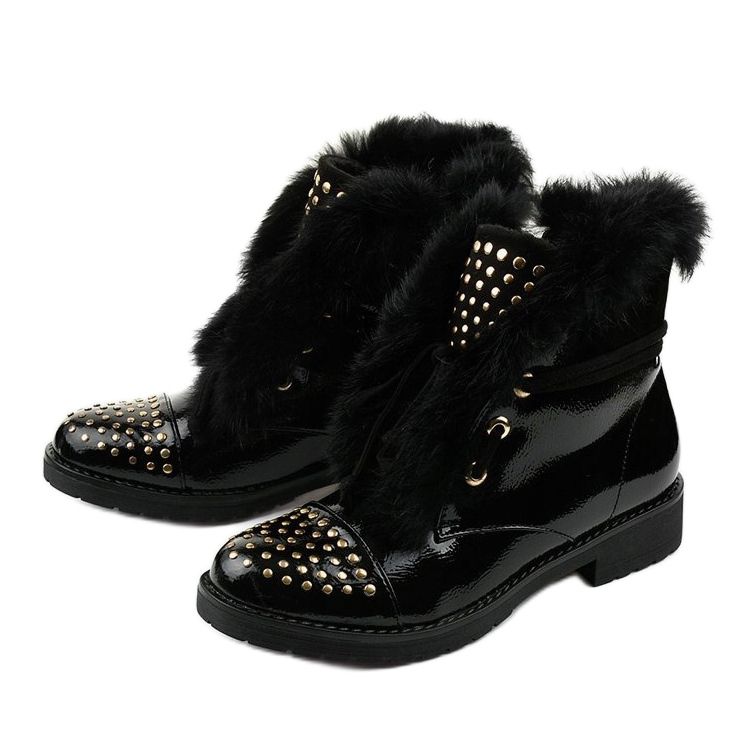 Černé ploché lakované dámské boty s plochou izolací černá 1 Černé ploché lakované dámské boty s plochou izolací černá 1