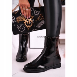 Dámské černé teplé lakované boty s tryskami, výkon černá 2 Dámské černé teplé lakované boty s tryskami, výkon černá 2