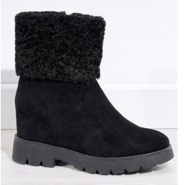 Černé semišové zateplené boty od Bodri černý 1