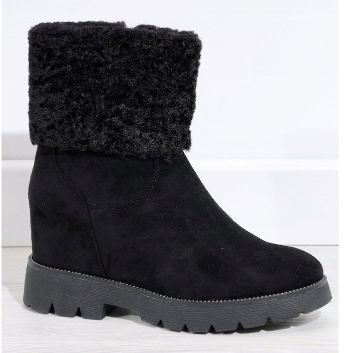 Černé semišové zateplené boty od Bodri černá 1 Černé semišové zateplené boty od Bodri černá 1