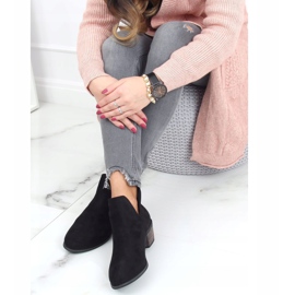 Černé boty s vyříznutou černou CM-8M4-1 Black černá 1 Černé boty s vyříznutou černou CM-8M4-1 Black černá 1