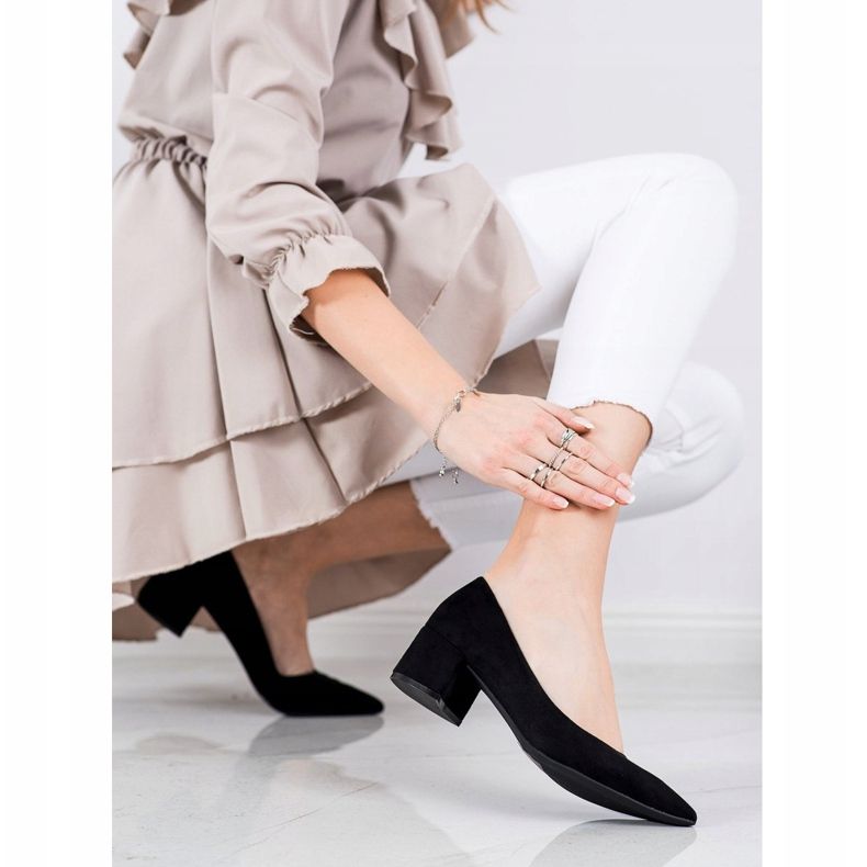 SHELOVET Lodičky na nízkých podpatcích černá 1