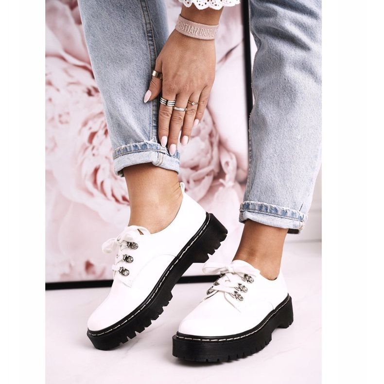 S.Barski Dámské oxfordky Brogues na platformě S. Barski HX15 lakované bíle bílý 1