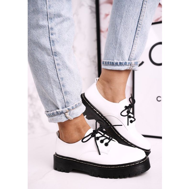 Dámské klasické boty Oxfords na bílé platformě S.Barski HX62 bílý černá 2