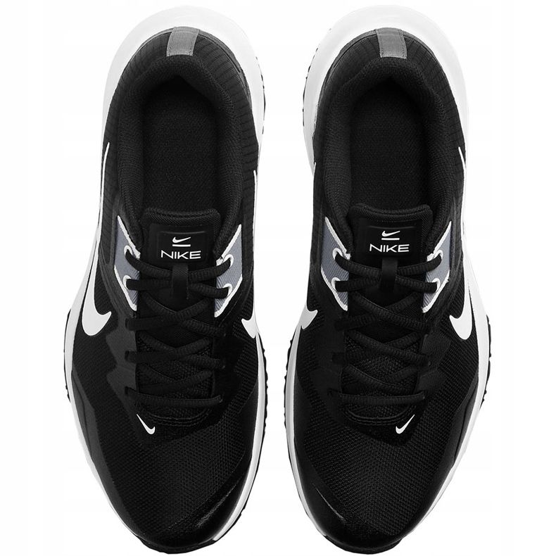 Černá a bílá pánská obuv Nike Varisty Compete Tr 3 CJ0813 001 bílý 1