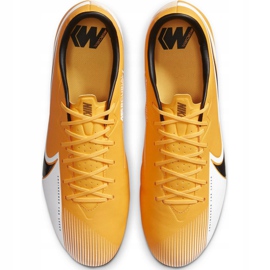 Kopačky Nike Mercurial Vapor 13 Academy SG-Pro Ac M BQ9142 801 vícebarevný žluť 1