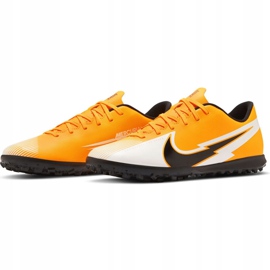 Kopačky Nike Mercurial Vapor 13 Club Tf M AT7999 801 vícebarevný žluť 1