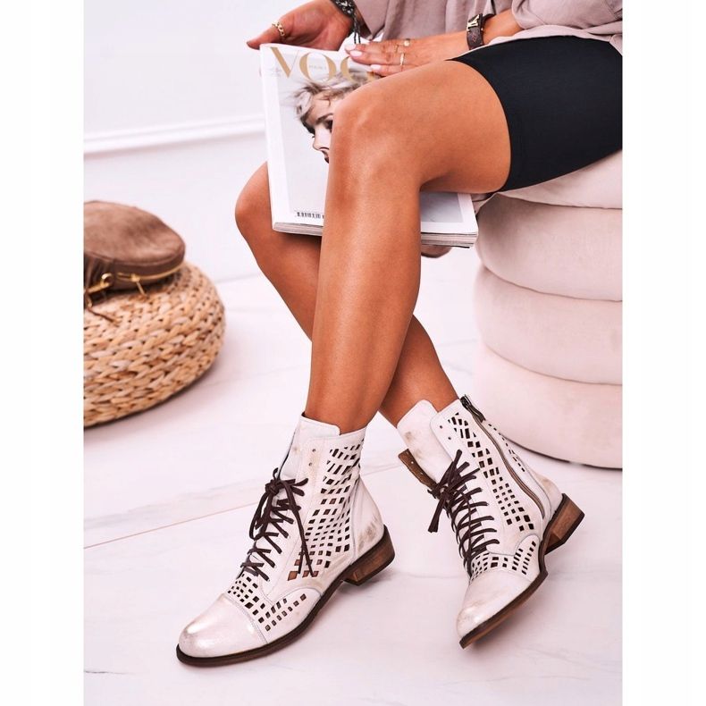 Nicole Dámské bílé prolamované kožené boty Abigail bílý 1