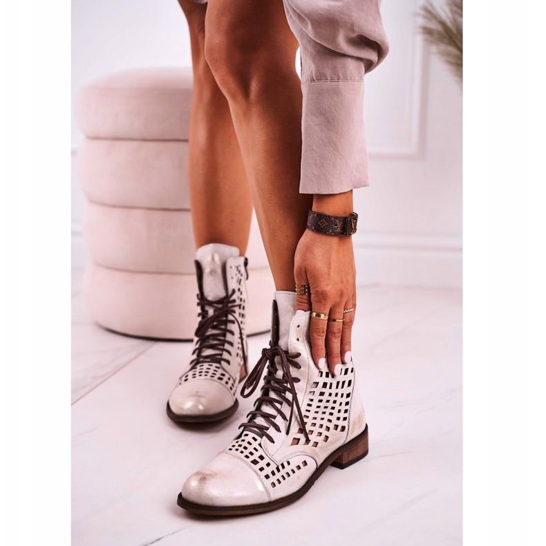 Nicole Dámské bílé prolamované kožené boty Abigail bílý 2