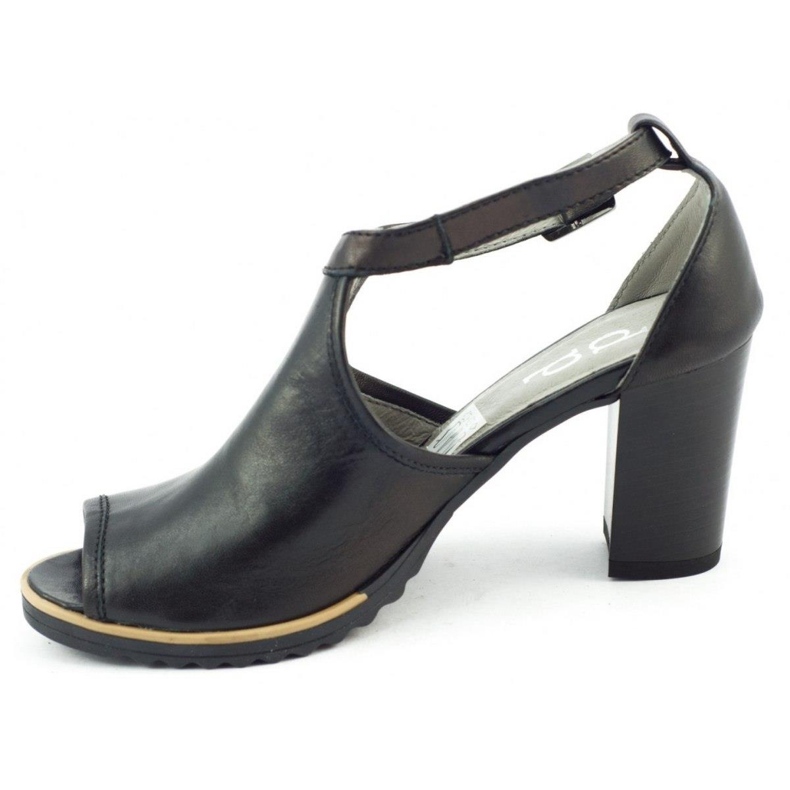 Dolce Pietro Černé sandály na sloupku 1022 černá 1 Dolce Pietro Černé sandály na sloupku 1022 černá 1