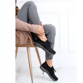 Černé sportovní ponožky C9239 Negro černá 1