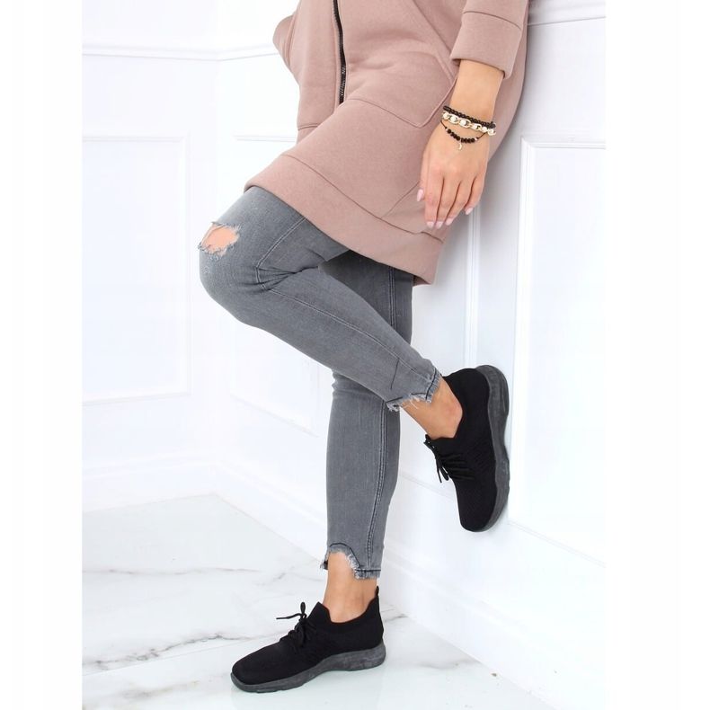 Černé sportovní ponožky C9239 Negro černá 2