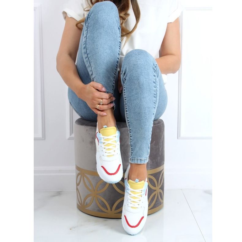 Vícebarevná sportovní obuv C915 BÍLÁ / MODRÁ / ŽLUTÁ bílý vícebarevný 1 Vícebarevná sportovní obuv C915 BÍLÁ / MODRÁ / ŽLUTÁ bílý vícebarevný 1