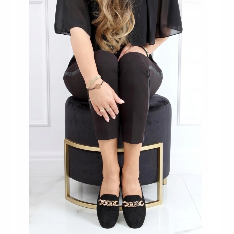 Černé mokasíny s řetízkem LL-237P černé černá 1 Černé mokasíny s řetízkem LL-237P černé černá 1