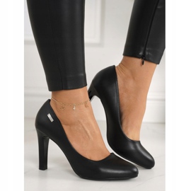 PJ1 Klasická černá čerpadla Eliana na liště 2