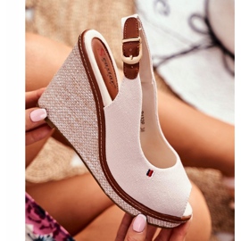 PS1 Tommy béžové sandály na pleteném klínovém podpatku béžový 1 PS1 Tommy béžové sandály na pleteném klínovém podpatku béžový 1