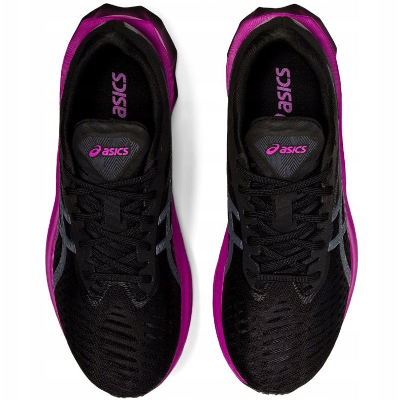 Běžecké boty Asics Novablast W 1012A584 004 černý 2
