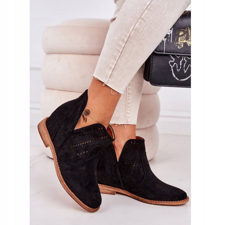 Prolamované černé klínové boty Melanie černá 2 Prolamované černé klínové boty Melanie černá 2