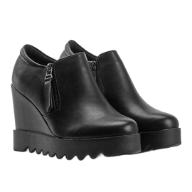Černé klínové boty Jazlyn černá 1