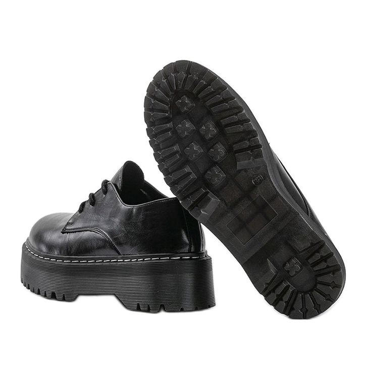 Černé kozačky od Ashly černá 1