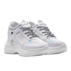 Bílé tenisky na tlusté Johanově podrážce bílý 1